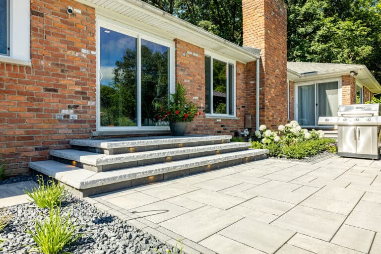 hardscape-contractor